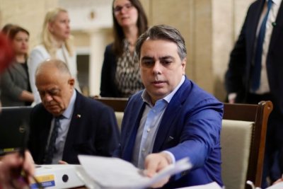 ПП-ДБ подаде документи в ЦИК за парламентарните избори