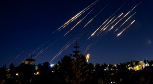 Нова ескалация: Ракети от Иран към Израел, ЦАХАЛ отвърна с удари по Техеран (ВИДЕО)