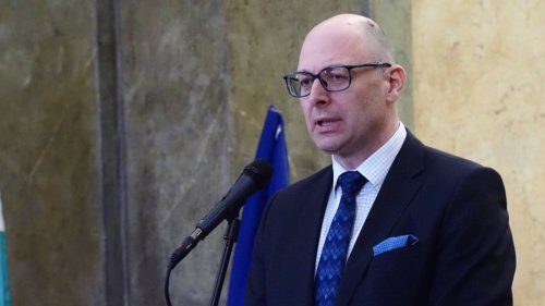 Преместват американските самолети-цистерни от летище &bdquo;Васил Левски&ldquo;: МО уверява, че няма военна заплаха за България