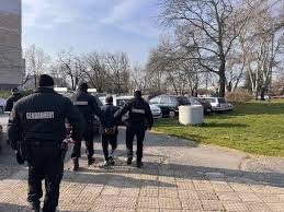 Полицията удари схема за купуване на гласове в Бургас: 10 арестувани и намерени списъци с имена и суми