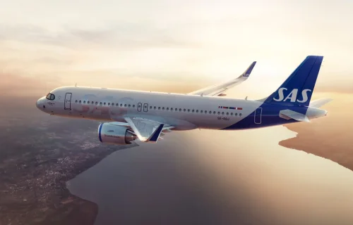 SAS отменя близо 100 полета за седмица заради скока на петрола над 100 долара