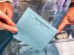 Франция гласува днес: Местният вот се превръща в генерална репетиция за 2027 г.