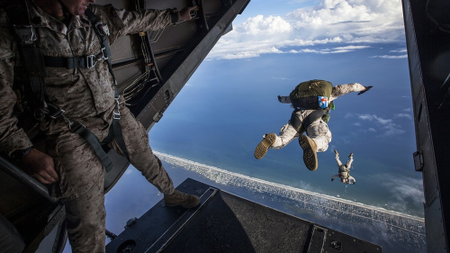 3000 десантчици към Близкия изток: Вашингтон разширява военния натиск