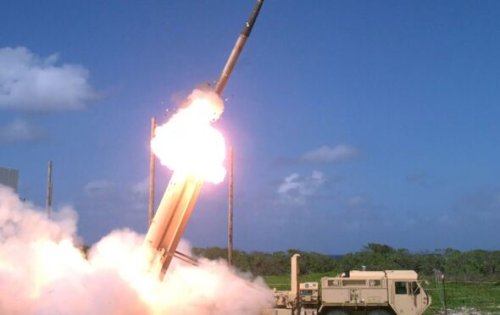 ОАЕ изстреляха ПВО: страната реагира на ракетна заплаха