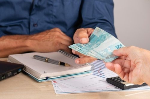 Бързите кредити без &bdquo;дългова спирала&ldquo;? Данни: 3 от 4 не рефинансират стар дълг