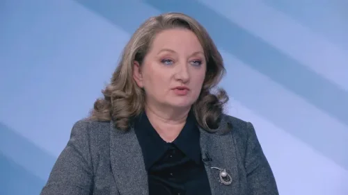 Деница Сачева с остър коментар: Кампанията се превърна в шоу на емоции