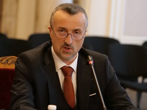 Шефът на НЗОК: Няма пари, няма нови дейности