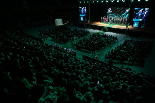 Румен Радев с остра атака във Варна: &bdquo;Олигархията посяга на водата и земята ни&ldquo;