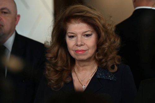 Президентът свиква НАП и КЗП за цените и еврото: докъде стигна контролът