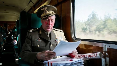 Американски генерал се напил в Киев и оставил класифицирани военни карти във влак за Полша