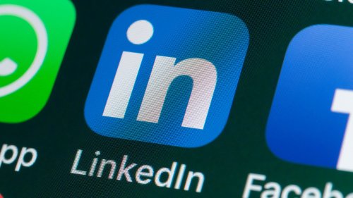 Китайски шпиони в LinkedIn: как са вербували служители на ЕС и НАТО за поверителна информация