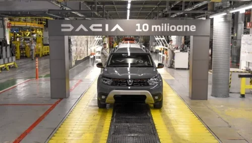 Dacia предупреждава: Скъпият ток може да изгони производството от Румъния