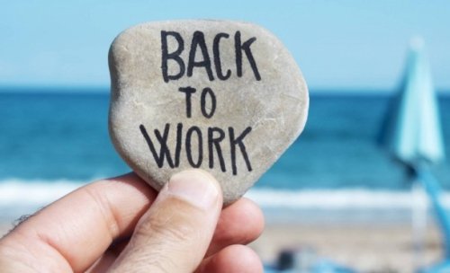 Работа след отпуск: психолог предупреждава за най-голямата грешка в първите дни
