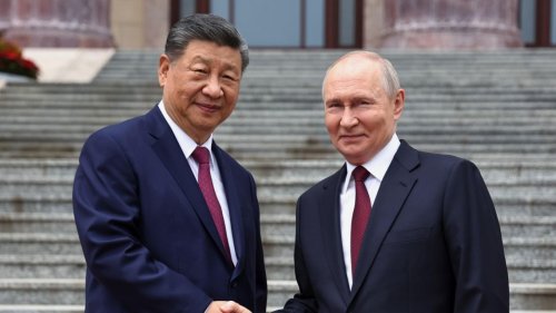 Путин и Си се срещнаха в Бишкек, започва дипломатически маратон с лидерите на Азия