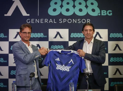 &bdquo;Левски&ldquo; смени генералния спонсор: 8888.bg застава на фланелката