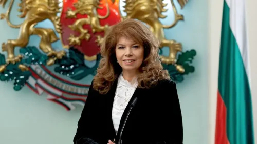 Илияна Йотова: Президентът е длъжен да служи на всички български граждани