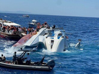 Жертвите на потъналия ферибот край Кипър станаха 13, 15 души още са в неизвестност