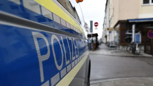 Двама българи са задържани в Мюнхен, след като хвърляли коктейли Молотов пред технологична компания