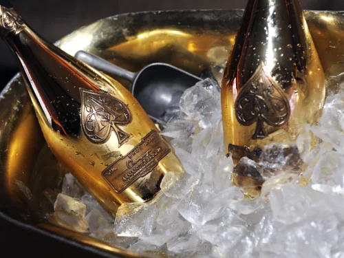 От Dom P&eacute;rignon до Krug: Шампанското, което струва колкото употребяван автомобил