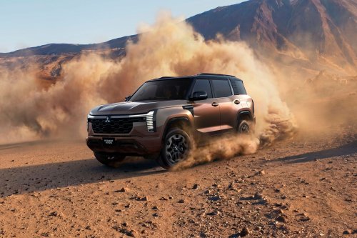 Mitsubishi връща Pajero: новото поколение идва от Тайланд с дизел и S-AWC