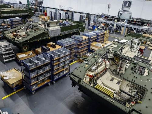Euractiv: Европа изостава във военната индустрия, системите може да остареят още преди производство