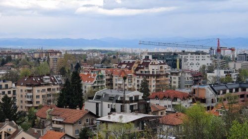 Жилищата пак поскъпват: +4,5% за три месеца, въпреки спада на сделките
