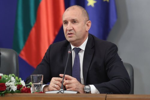 Радев обяви война на &bdquo;олигархичния модел&ldquo;: Ревизии, данни за полети и документи вече са в прокуратурата