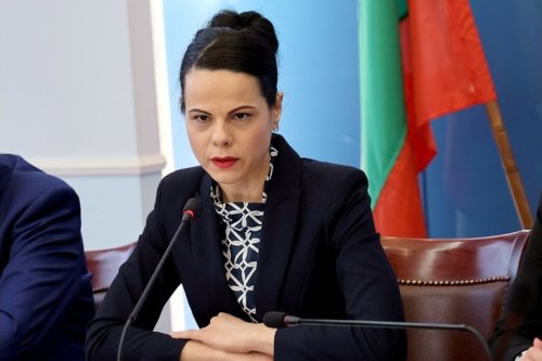 Министър Ивкова: Слагаме край на забавянето и връщаме проекта в движение