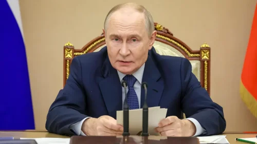 Кремъл обяви &bdquo;най-висока консолидация&ldquo; около Путин след победата на &bdquo;Единна Русия&ldquo;