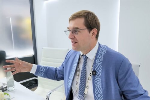 Роден в Москва, избран в Самарканд: Тимур Турлов пое ФИДЕ след оттеглянето на Дворкович