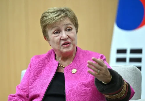 МВФ предупреждава: Войната в Близкия изток удря растежа и връща инфлационния натиск