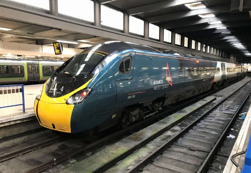 Великобритания връща Avanti West Coast под държавен контрол