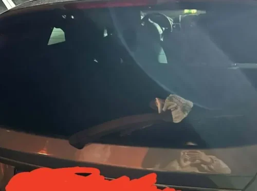Чорап вместо бележка: Ново &bdquo;оръжие&ldquo; във войната за паркоместа в Благоевград
