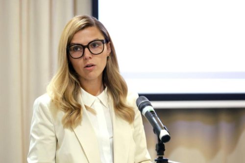 Министър Петрова в Хага: България с важен жест към международното право