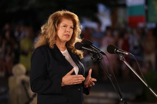 Йотова: &bdquo;Изключително постижение на българската дипломация&ldquo; е връщането на останките на цар Самуил