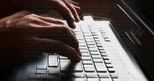 Измамници подменят банкови сметки по имейл: институции и фирми губят стотици хиляди евро
