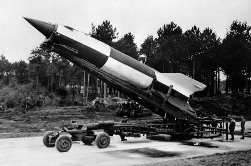 Фау-2: Ракетата, която проби към Космоса