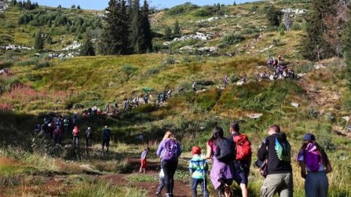 Планините примамват: ясно време и до 19&deg; на 1200 м, ПСС предупреждава за умерен вятър