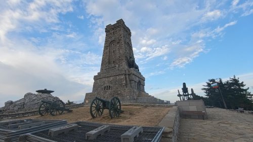 Ремонтът на Шипка стигна до 380 каменни блока: Kакво точно ще се сменя и защо
