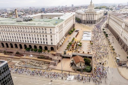 12 000 бегачи блокират София! Вижте кои улици се затварят този уикенд