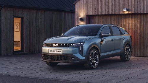 Dacia хвърли бомба на пазара! Новият Striker идва с хибрид, 4x4 и цена от 23 490 евро