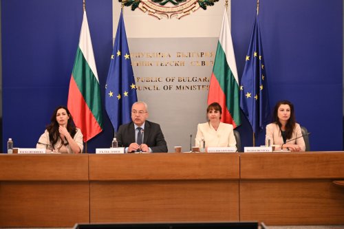 Заплати, пенсии и промени в Кодекса на труда: Какво обсъжда тристранният съвет?