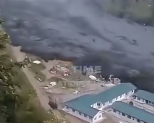 (ВИДЕО) Ужас в Непал! Огромно наводнение помете къщи, пазари и лагери, хората бягат от стихията