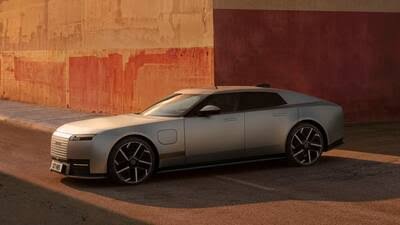 Новият Jaguar удря 1015 к.с. и 700 км пробег: марката залага всичко на електрическия си флагман