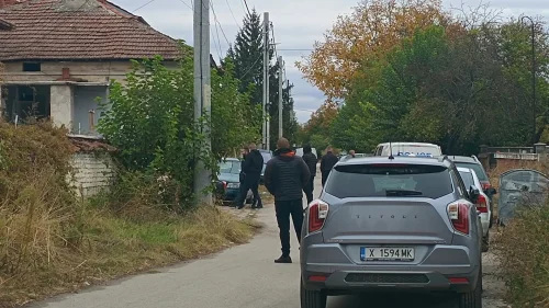 Откриха труп на 67-годишен мъж в багажника на катастрофирала кола в Димитровград, задържаха съпругата му и сина ѝ
