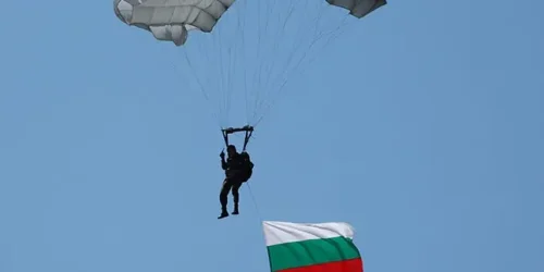 България почита героите парашутисти: 82 години от първия боен ден на Парашутната дружина