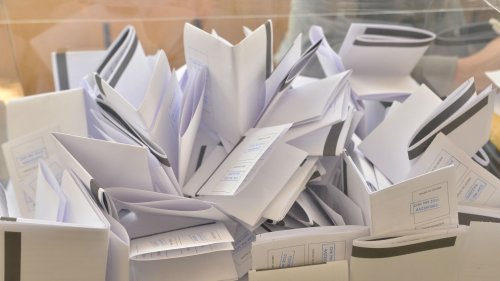 Паралелно преброяване: Йотова води с 36% пред Гюров с 30,8%, двамата отиват на балотаж!