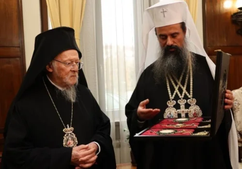 Патриарх Вартоломей и патриарх Даниил служат заедно в &bdquo;Св. Александър Невски&ldquo;: ключови часове от визитата в София