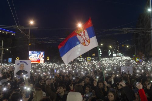150 000 на протест в Белград! Студентите излязоха срещу властта преди изборите