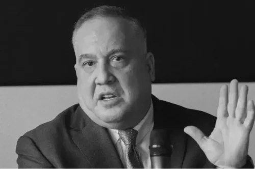 Убийството на Слави Бинев: Един куршум, трима задържани и само един обвинен